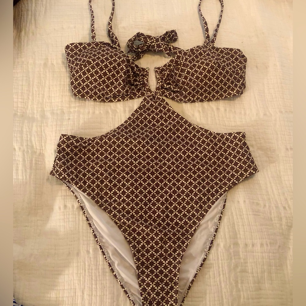 CUPSHE sexy cutout swimsuit. NWT